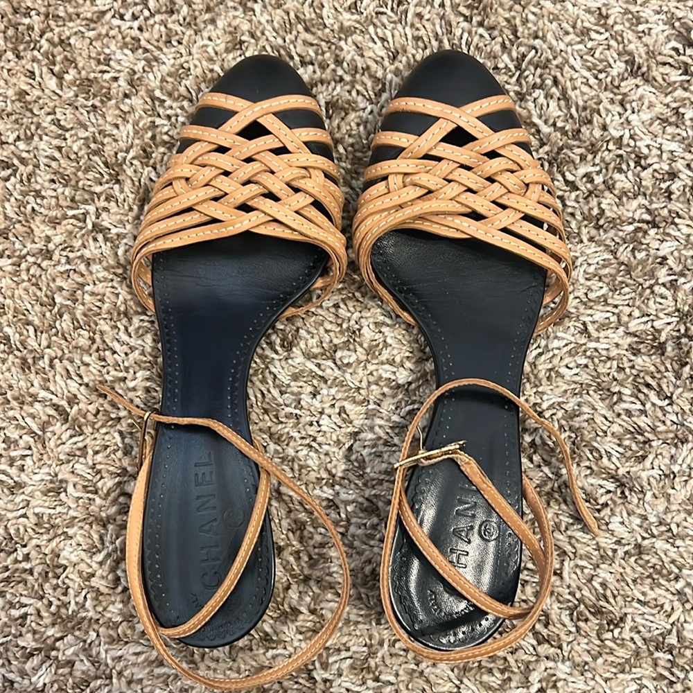 Vintage Chanel Kitten Heels - size 40.5 womens